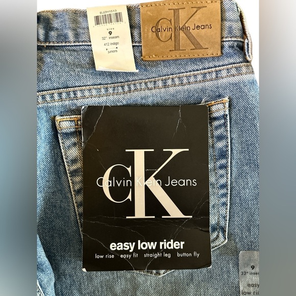 NWT Y2K CALVIN KLEIN JEANS. Easy low rider size 9 Jr. straight leg button fly - Picture 4 of 5